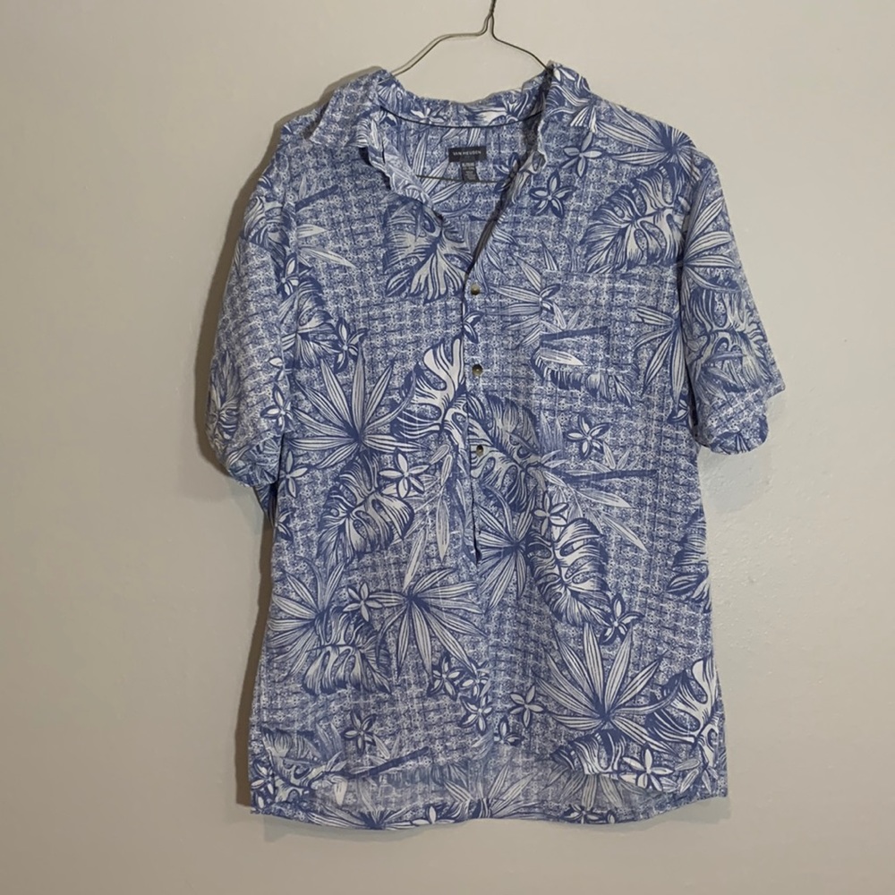 Van Heusen Button up